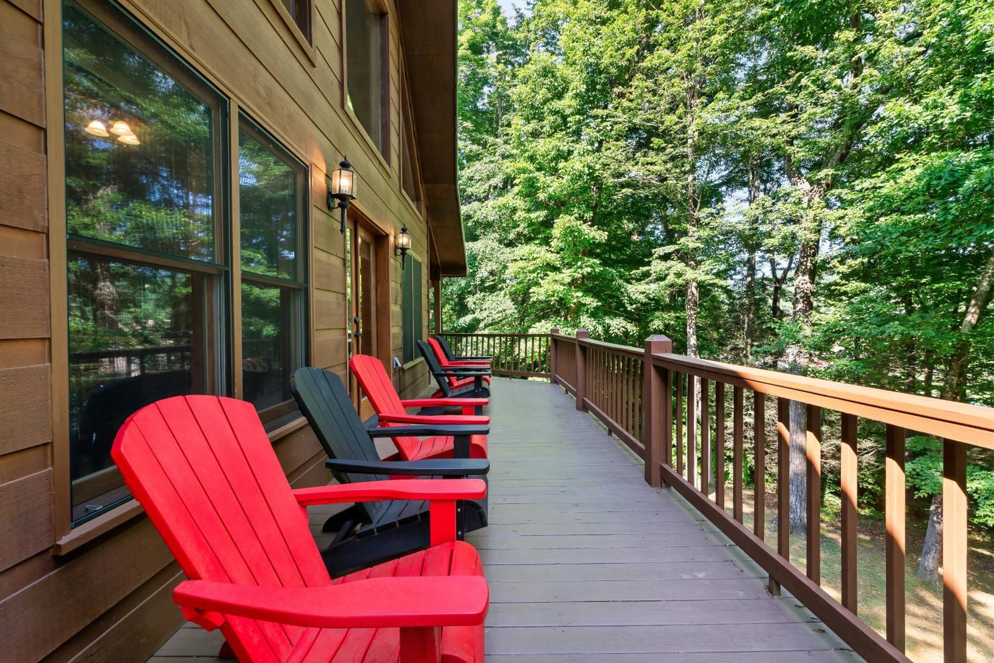 Peaceful Family Cabin With Hot Tub, Game Room, & More! Sevierville Ngoại thất bức ảnh