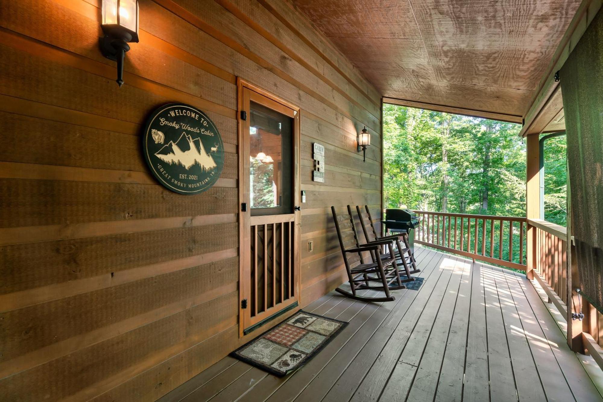 Peaceful Family Cabin With Hot Tub, Game Room, & More! Sevierville Ngoại thất bức ảnh
