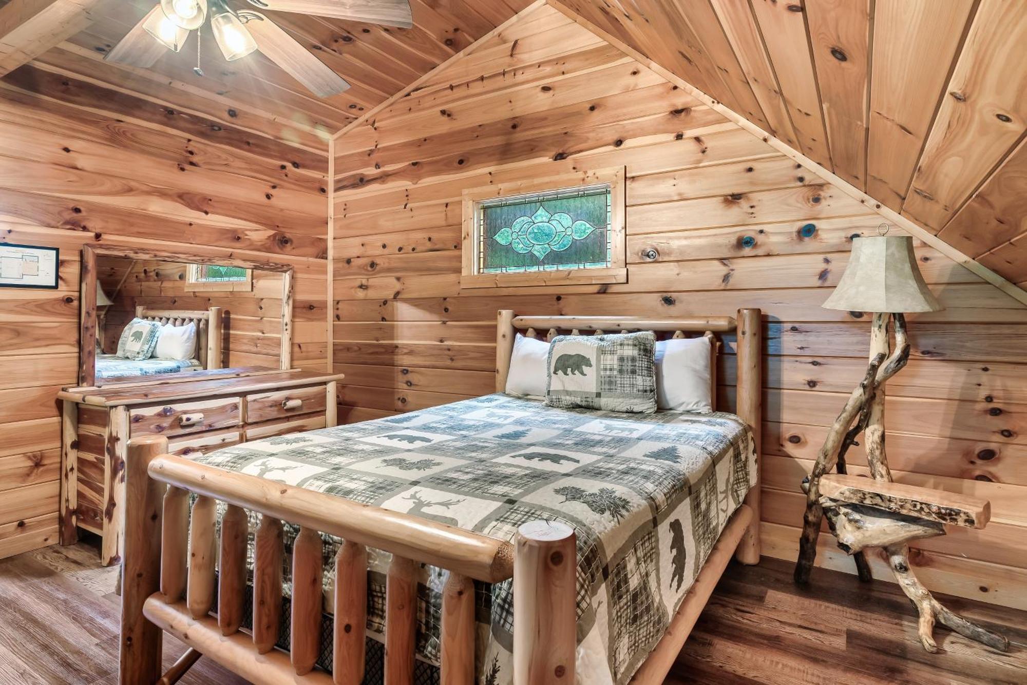 Peaceful Family Cabin With Hot Tub, Game Room, & More! Sevierville Ngoại thất bức ảnh