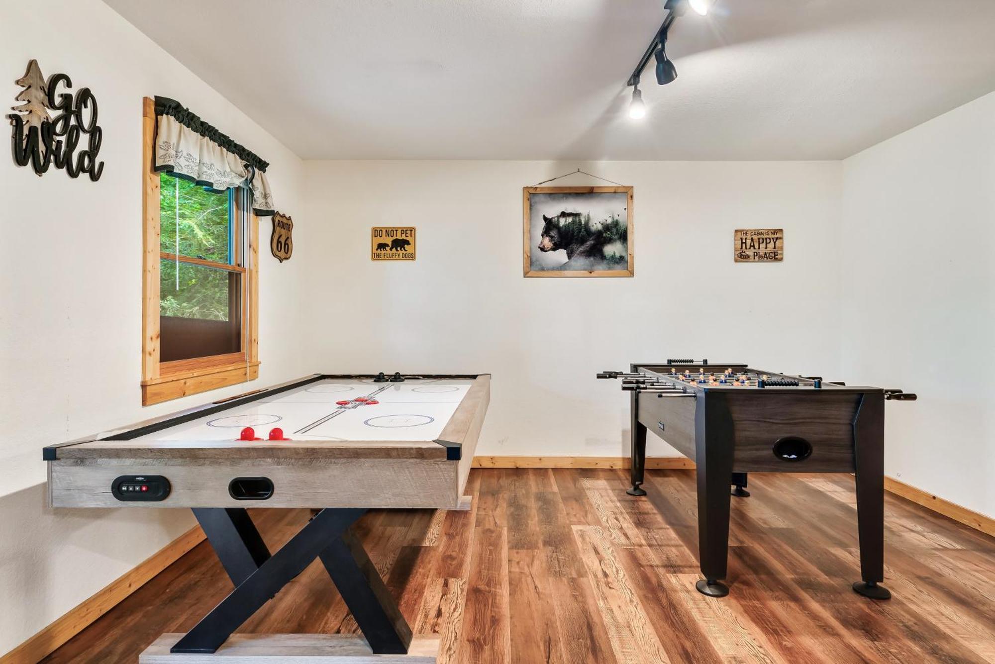 Peaceful Family Cabin With Hot Tub, Game Room, & More! Sevierville Ngoại thất bức ảnh
